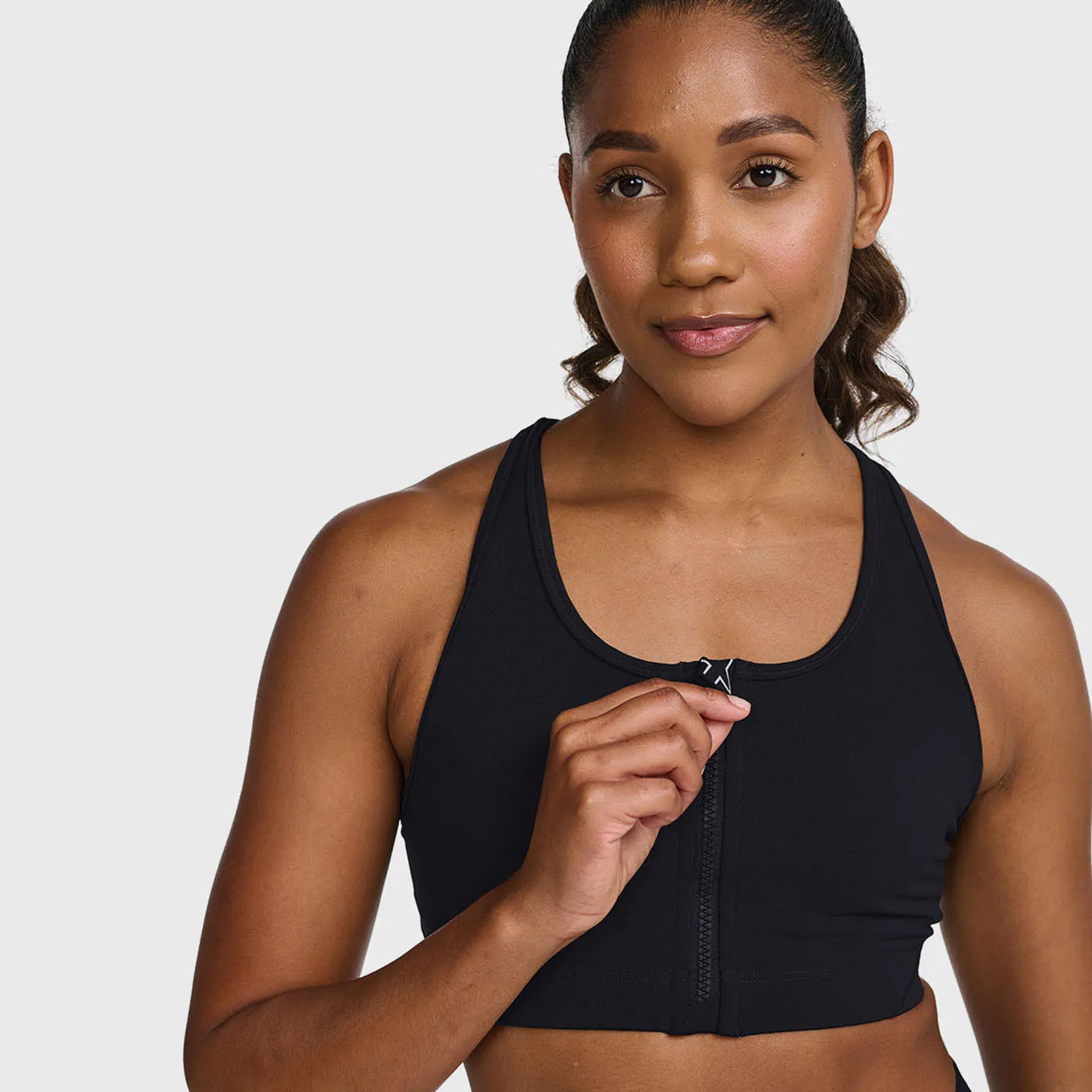 2XU - Motion Zip Bra - Black/White