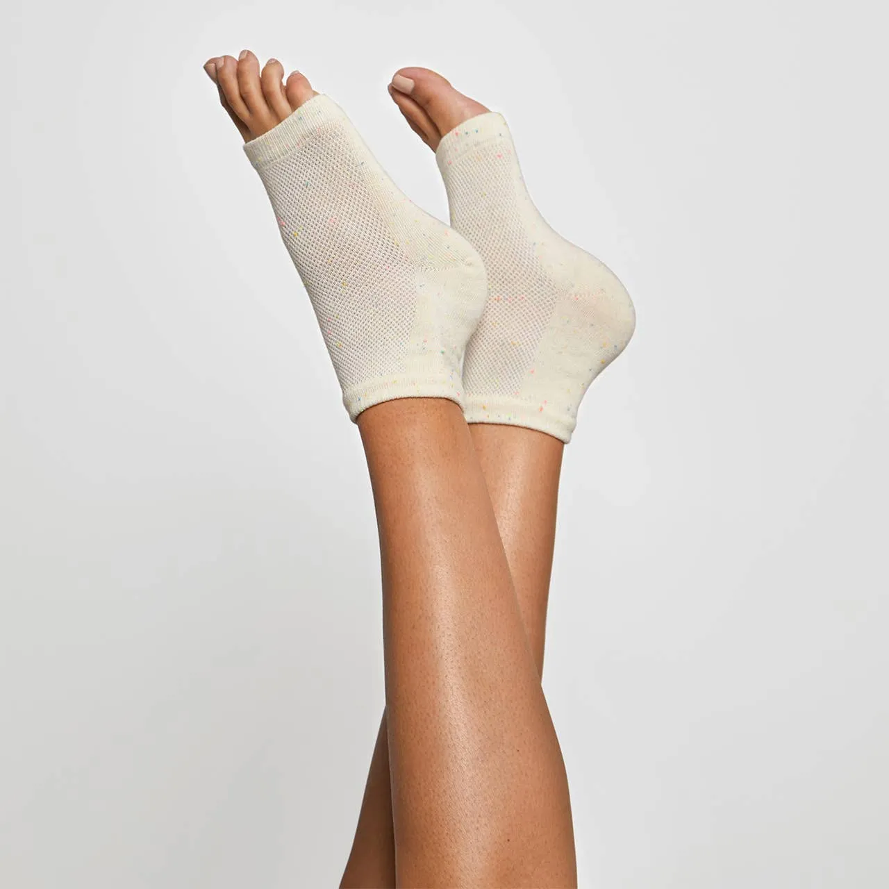 Moisturizing Heel Socks in Cream Confetti | For Dry Cracked Feet